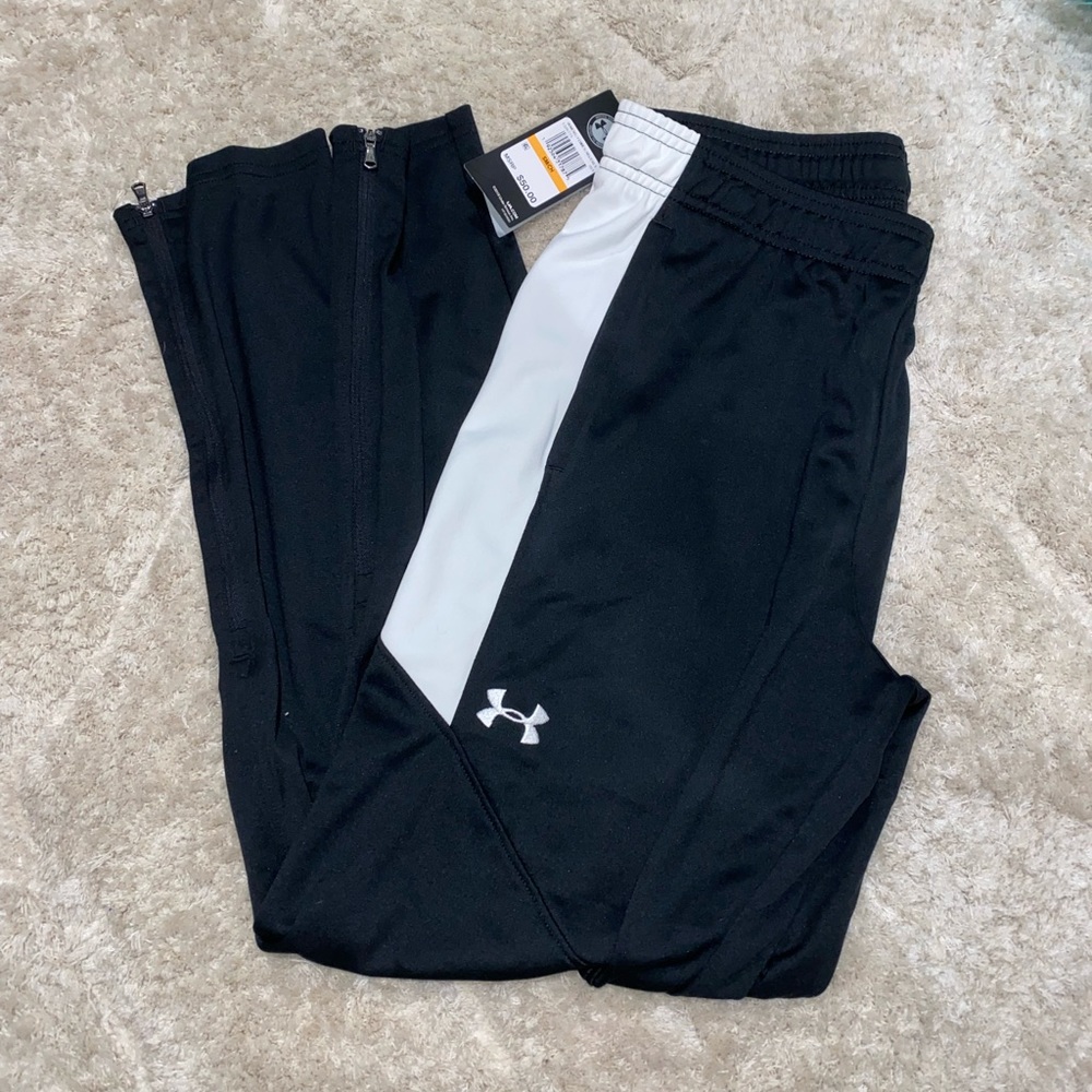 Under armor black and white joggers! Size small